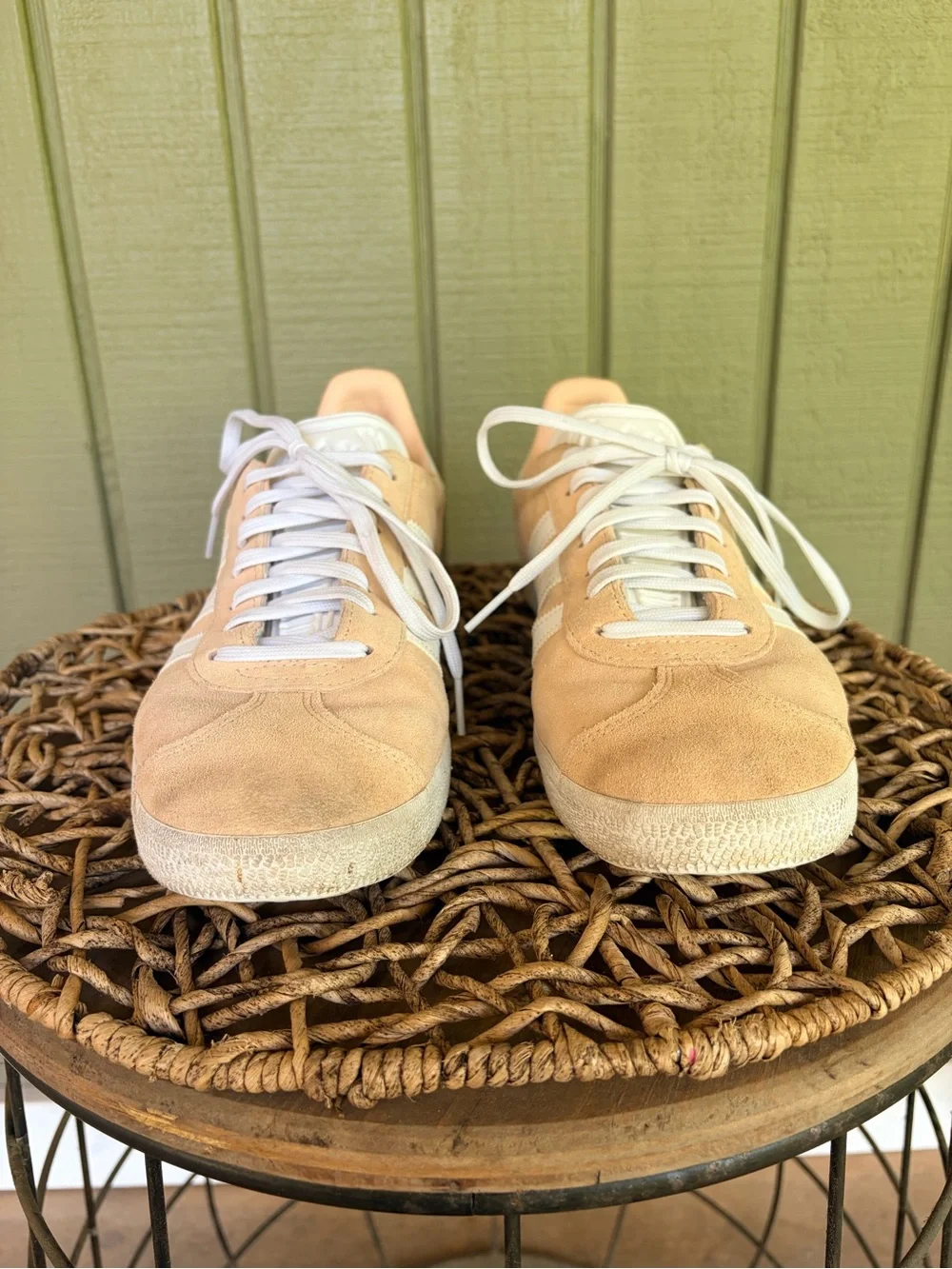 Adidas Gazelle Halo Blush Pink Suede Women's Size 10 Men's 9 ID7006